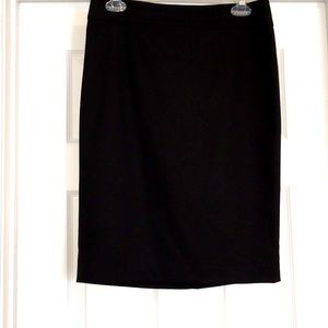 Jones New York-NWOT-Black Pencil Skirt-Size 2